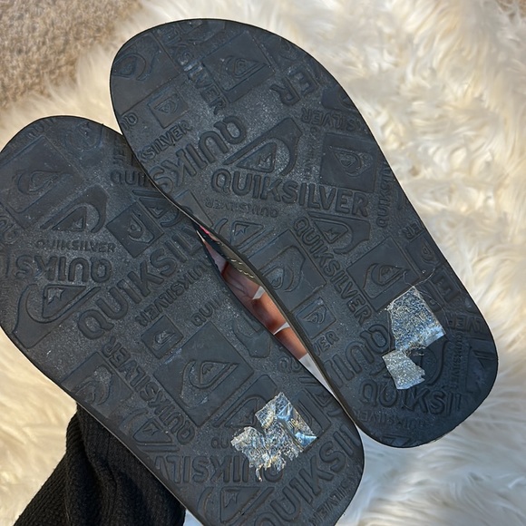 Boys Quicksilver Sandals - Size 2 - Picture 2 of 2